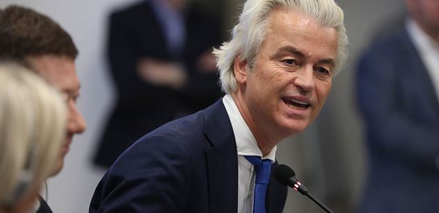 „Nehrajte si. Musíme vládnout.“ Wilders rozjel jednání o vládě, je rušno