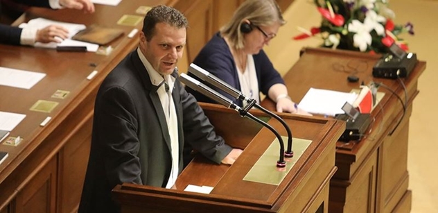 Sněmovna by neměla vydat Ondráčka ke stíhání, doporučil výbor
