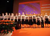 Úvodní interpretace státní a evropské hymny na 38....