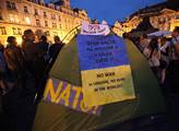 Ukrajina vzpomíná na Majdan, nacionalisté napadli ruské banky