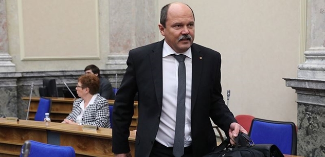 Ministr Milek: V boji s kůrovcem bránila vyhláška 101. Už byla změněna během dvou a půl měsíce