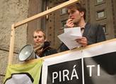 Piráti budou v Praze jednat o změnách stanov a o přípravě na volby. Hlasovat budou moci i ti, kteří zůstanou doma