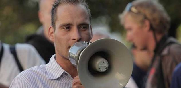 Protirómský aktivista Kohout zatím unikl vězení. Soud rozhodne znovu