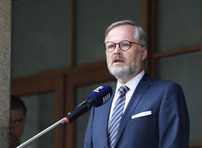 Premiér Fiala: Na pomoc občanům vláda vyčlenila celkem 177 miliard korun