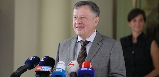 Ministr Balaš: Dochází hlavně k revizi požadavků na odbornou kvalifikaci