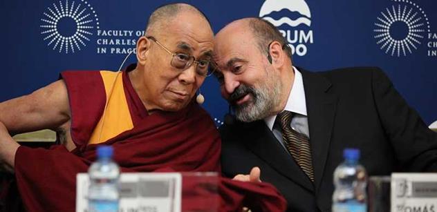 Bůh za vás teroristy nevyřeší, vzkazuje lidem dalajláma