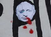 Můžete si koupit tričko proti Putinovi. Sehnat se dá na internetu