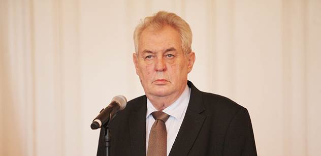 Prezident Zeman doporučil poslancům schválit zákon o celostátním referendu