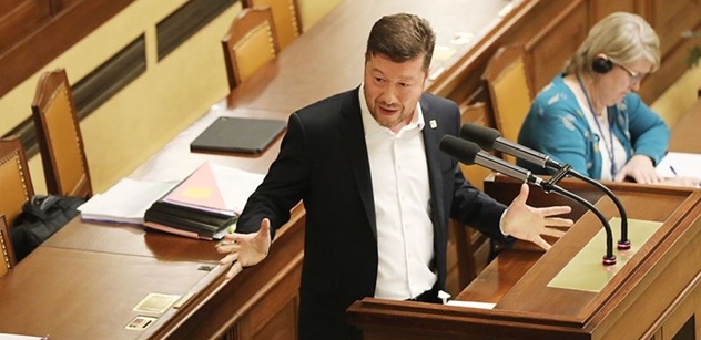 Okamura (SPD): Vláda si nesmí půjčovat na úhradu nákladů na pobyt Ukrajinců