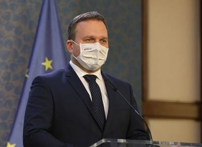 Ministr Jurečka: Solární panely patří na střechy, nikoli na pole