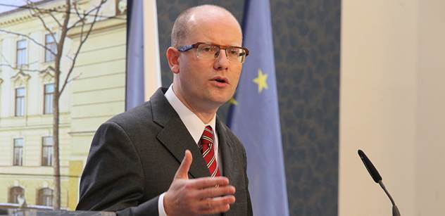 Premiér Sobotka před hlasováním o důvěře vládě představil programové priority