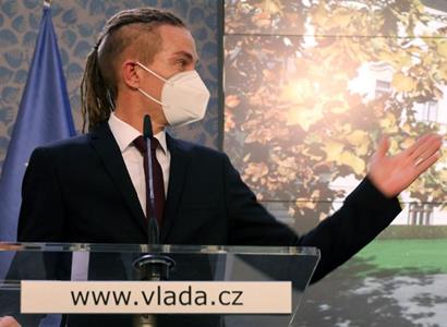 Ministr Bartoš: Máme další roky na to, abychom podporu nízkoemisních vozidel lépe řešili
