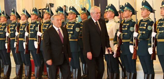 Prezident Zeman dnes zahájí návštěvu Kazachstánu, zítra přiletí do Tádžikistánu