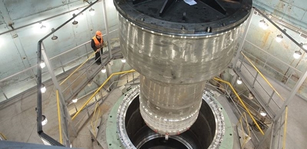 Nejvýkonnější rychlý výzkumný reaktor MBIR má za sebou 1. fázi kontrolní montáže reaktoru