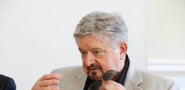 Pozor, abychom neskončili jako na Donbasu, říká světoznámý profesor ekonomie Zelený