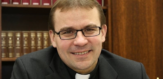 Dukův sekretář o starém „restitučním" výroku kardinála, lžích i návrhu na snížení církevních miliard