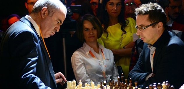 Slavný Kasparov: Poslouchejte mě, je čas bojovat. Had Putin, hřáli jste si ho
