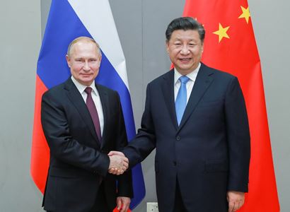 Kryjete Rusko a pomáháte mu, kritizují USA Čínu
