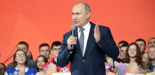 Putin si pase evropské politické veterány. Pavel Šafr zveřejnil jejich seznam