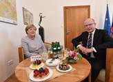 Zeman jednal s Merkelovou. Když došlo na uprchlíky...
