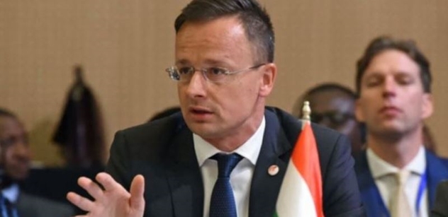 EU, Soros, peníze, férové volby. „Učili mě být k ženám slušný. Ale...“ Orbánův ministr školil moderátorku