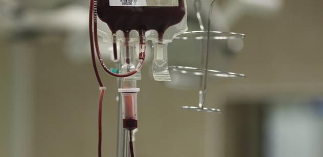 Pražští strážníci každoročně darují svou krev, aby pomohli zachránit druhé