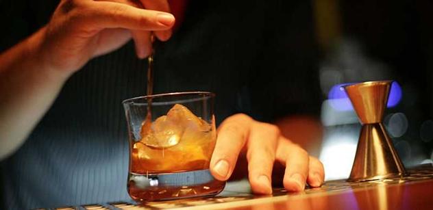 Alkohol je u nás extrémně levný, tvrdí psychiatr Nešpor