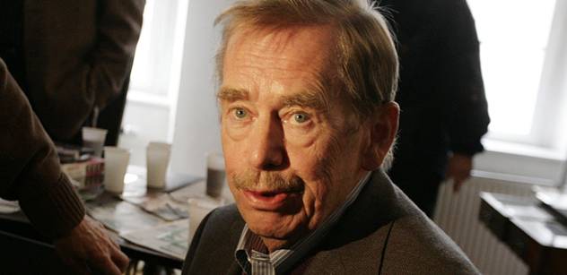 Havel zažil v Liberci drama. Stříleli po něm z tankového kulometu 
