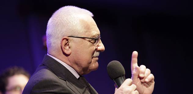 Václav Klaus dostal speciální cenu. Za ukradené pero z Chile