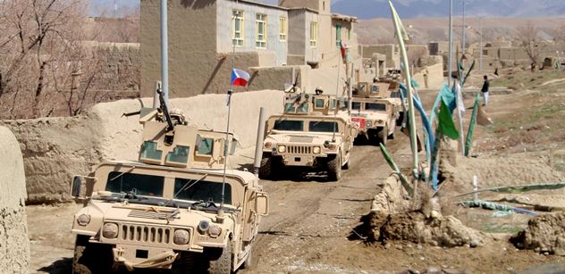 Kolaps v Afghánistánu. Američané narychlo vyklízejí ambasádu