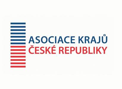 Asociace krajů ČR: Nedostatek personálu a organizaci opatření nelze řešit vždy nouzovým stavem