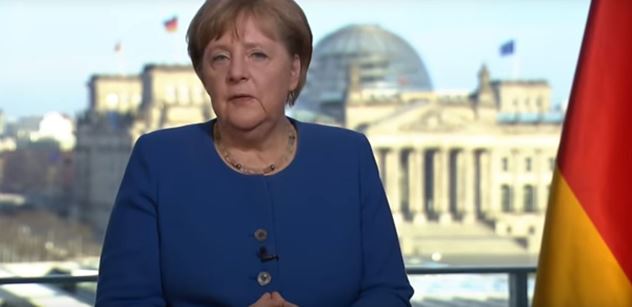 Němci koukají. Milion Kč zaplatili loni za účes Merkelové