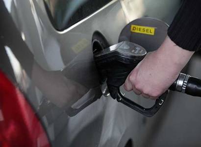 Marže prodejců pohonných hmot mírně klesly