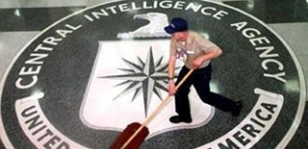 Jan Urbach: Nekompetentní CIA?