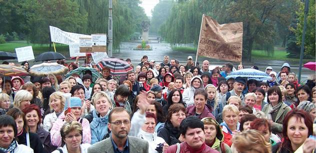 Ostravská demonstrace skončila dříve než začala. Změny platů nebudou
