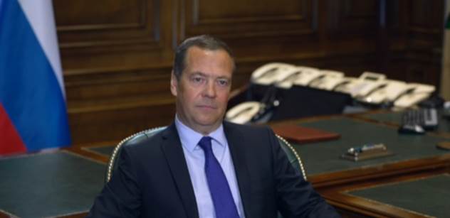 Německý ministr promluvil, Medveděv mu vynadal do nácků. A pohrozil