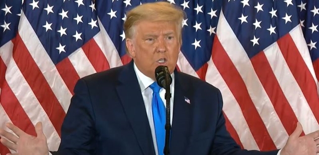 Trump nesmí do éteru. Televize ustřihávaly projev prezidenta, komentátor se posmíval „tlusté želvě“