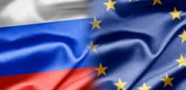 EU vyzvala Rusko, aby pustilo ukrajinské lodě i námořníky
