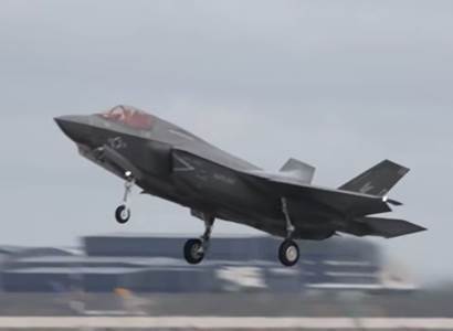 Stovky miliard za F-35 z USA: Černochová veřejně nadává generálovi