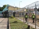 Utečenecký tábor - bývalá věznice - v Drahonicích ...