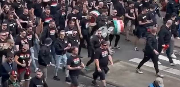 Rasismus na EURO? Německem pochodují davy a zpívají zakázanou píseň