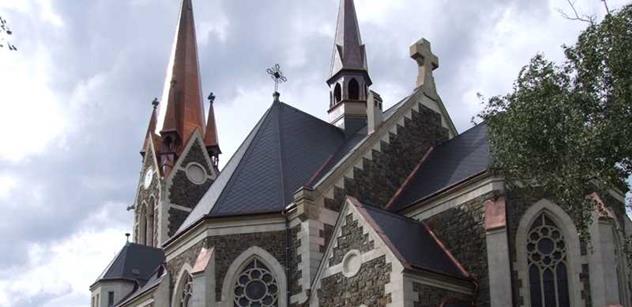 Vítkovská katedrála oslavuje úspěšnou rekonstrukci a stoleté výročí