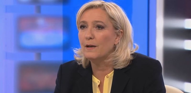 Otřes a zlý sen „sluníčkářů“? Marine Le Penová ve druhém kole