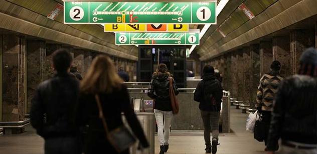 Razicí štíty probouraly tunel prodlužující linku A pražského metra 