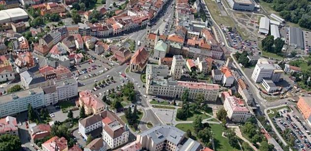 Mladá Boleslav: Město chce zpříjemnit prostředí u domů s pečovatelskou službou