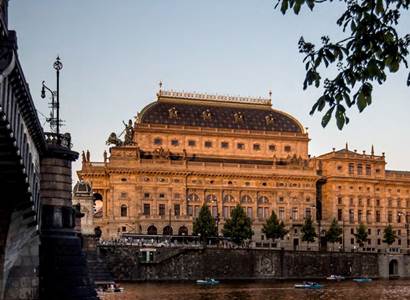 Národní divadlo: Pražské křižovatky přivezou nejnovější inscenaci kolumbijské skupiny Mapa Teatro