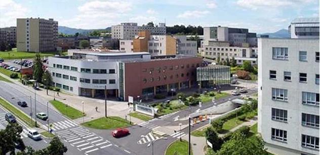 Díky daru získala ústecká Masarykova nemocnice přístroj k vyšetření žlučových cest