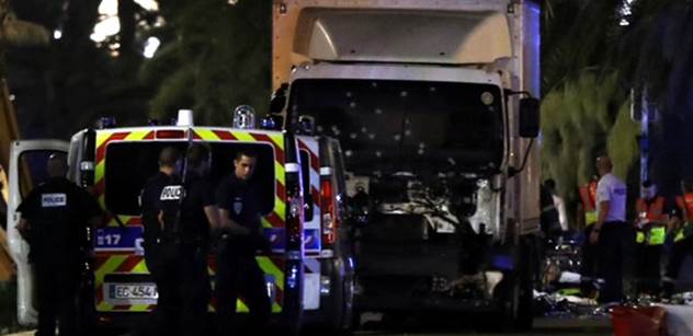 Kdo plánoval masakr v Nice. Rádio Islámského státu mlčí