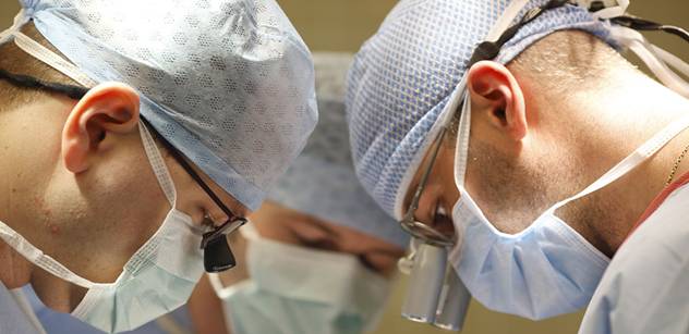 Výměnu orsních implantátů by měly hradit kliniky, píše ministerstvo
