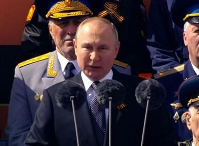 Rusko musí být poraženo, vzkazuje bývalý šéf NATO. Je to prý možné, jeho armádu jsme přeceňovali